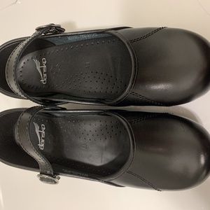 Dansko black Mary Jane's